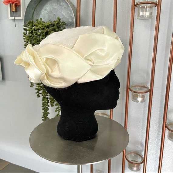 Vintage Pillbox Hat Cream Satin White Faux Fur - image 2