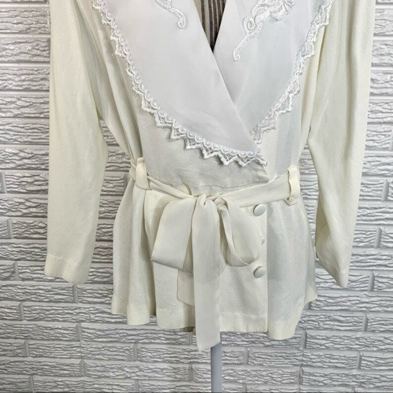 Vintage Studio I Cream /& White Wraparound Shirt