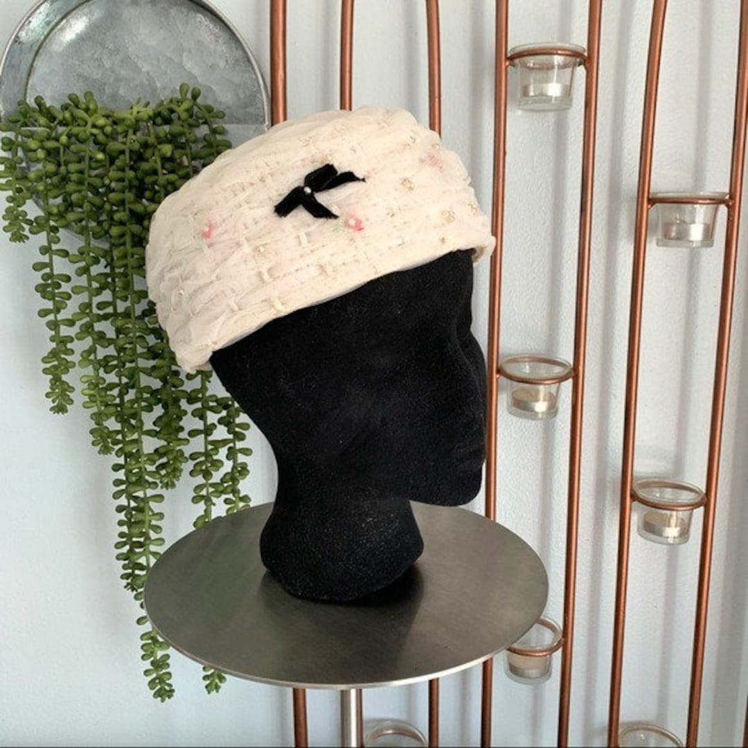 Vintage Off-white Mesh Pillbox Hat Floral Pearls - Etsy display picture 1