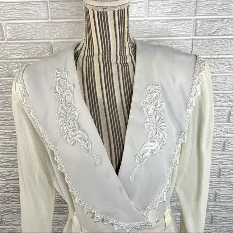 Vintage Studio I Cream /& White Wraparound Shirt