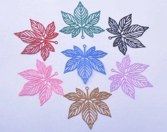 2 estampes feuilles d' érables - 46 x 45 mm - laiton - 10 coloris