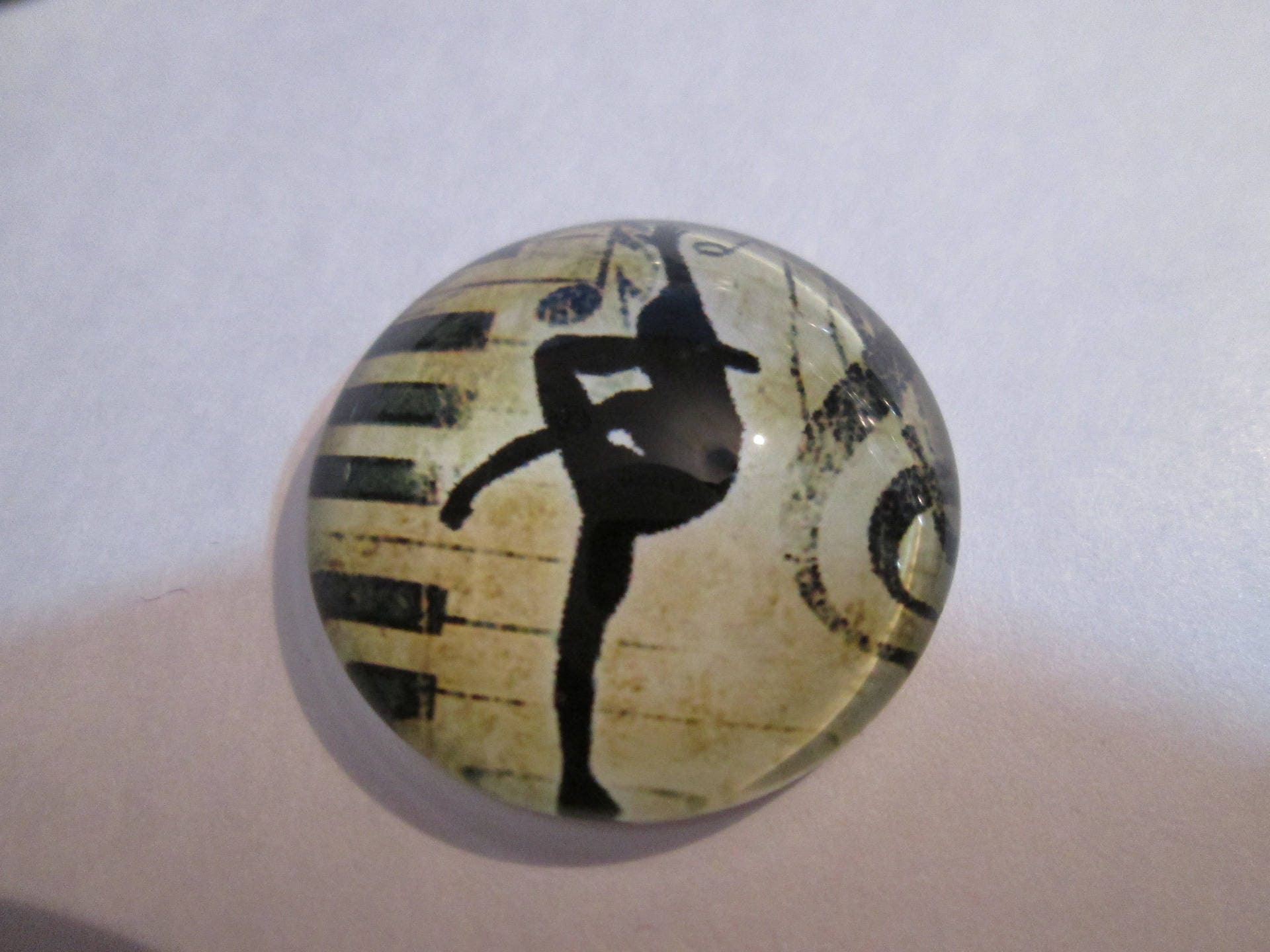 1 cabochon round glass 20 mm printed dancer