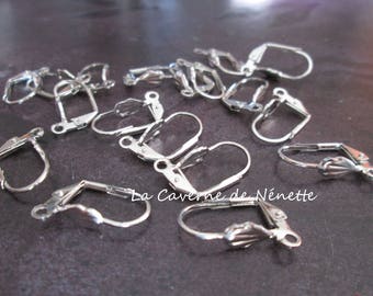 10 dormeuses feuilles / supoorts boucles d'oreilles argentées mat 18 x 12 mm