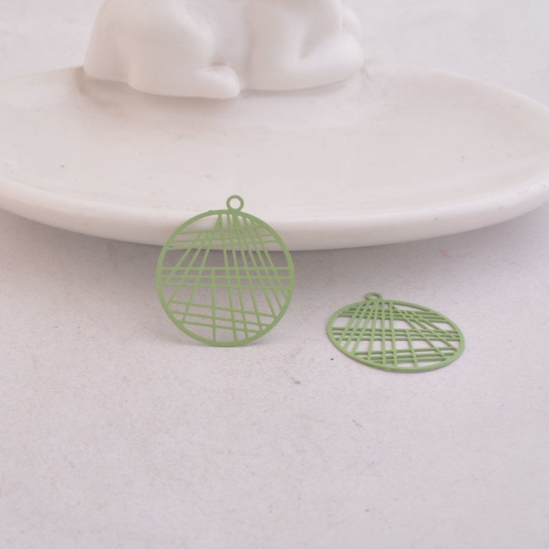 prints 2 olive green filgranes round metal 23 x 20 mm