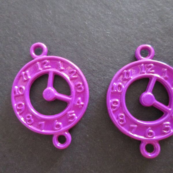 2 connecteurs horloge en métal coloris violet 25 x 18 mm