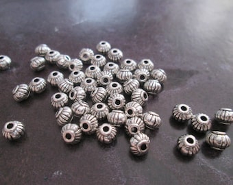 lot de 20 perles lanternes  5 x 4 mm métal argenté