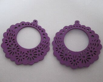 2 estampes bois fleurs  , perles bois  violet 56 mm