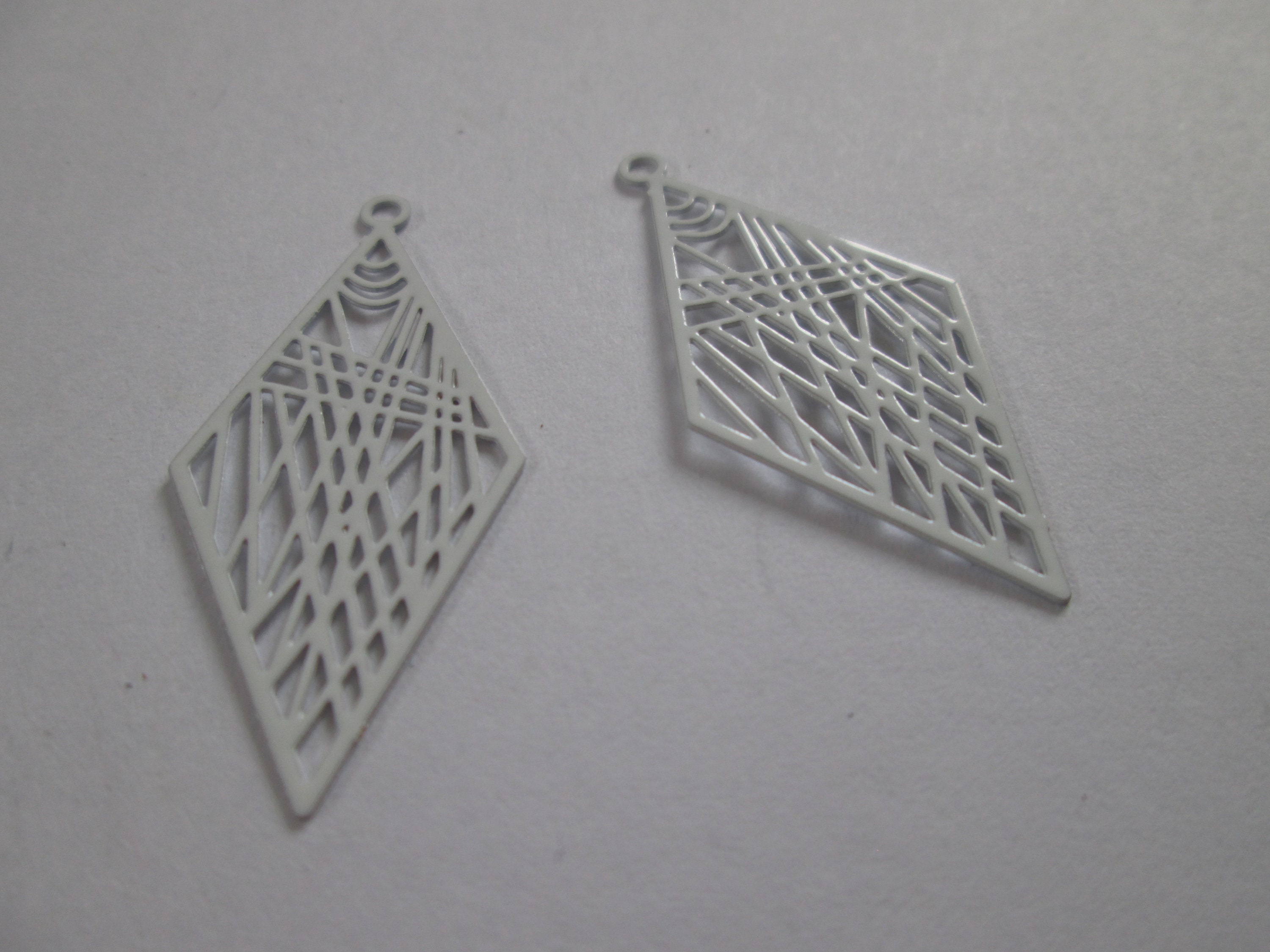 2 White Diamond Prints Painted 33 X 16 Mm - Etsy