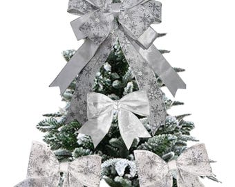 高級シルバーの雪の結晶と白いベルベットのクリスマスリボン