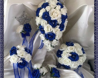 Bouquet da sposa Royal Blue & Ivory con farfalle, spose, damigelle, fioraie ecc