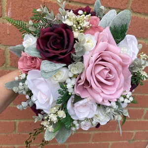Gorgeous brides posy bouquet ivory/dusky pink natural look