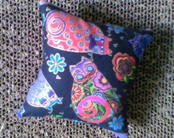 laurel burch pillows