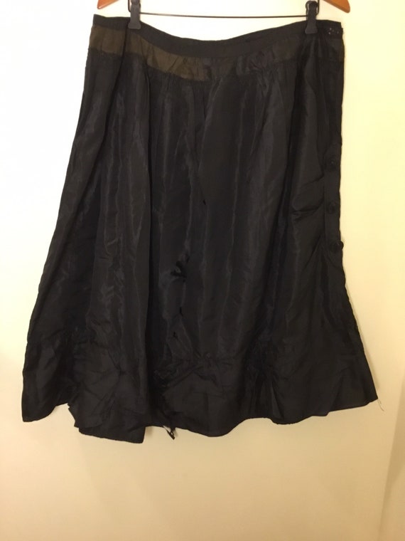 Victorian 1890s black silk Skirt w/Side pleats, de