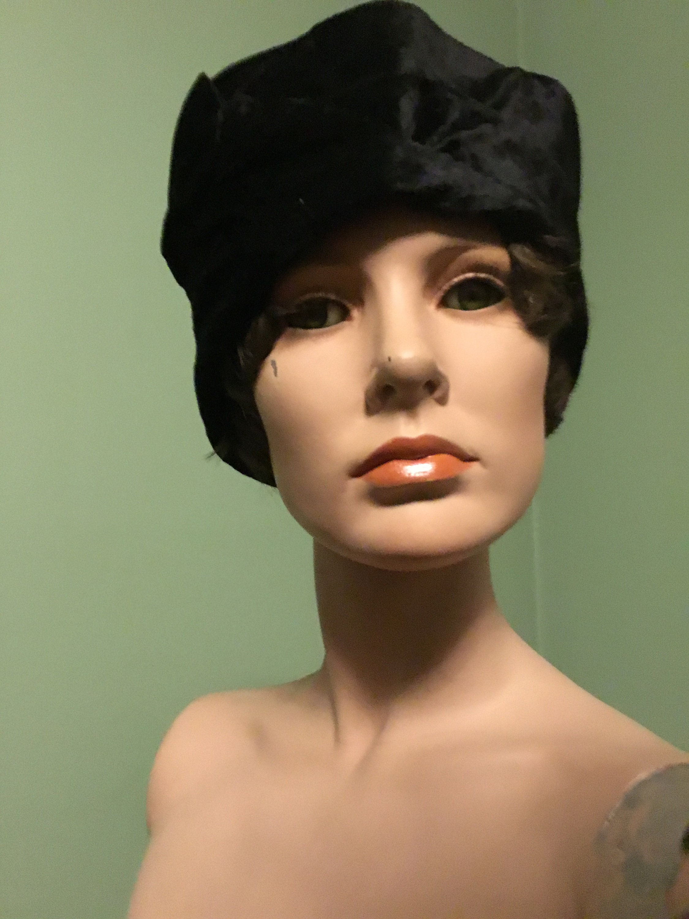 Vintage Authentic Flapper Antique 1920s Black Velvet/fur 