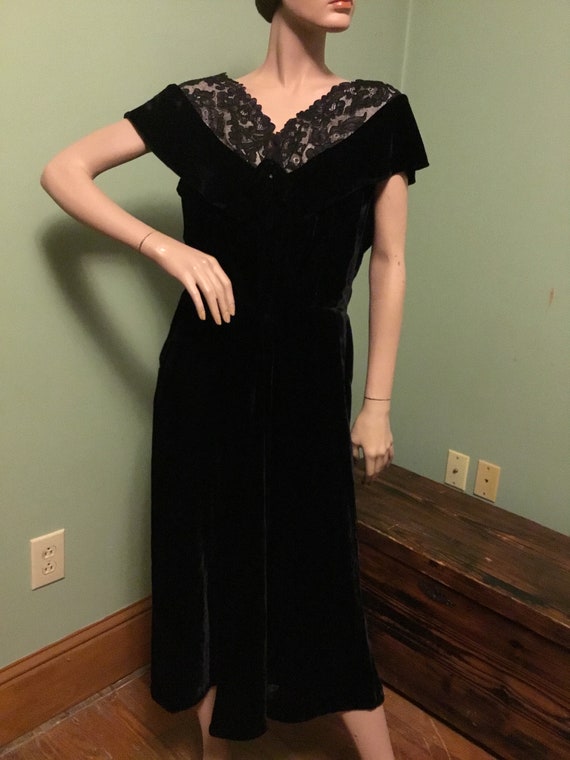 1950s vintage Adair Fashions Black silk velvet/Lac