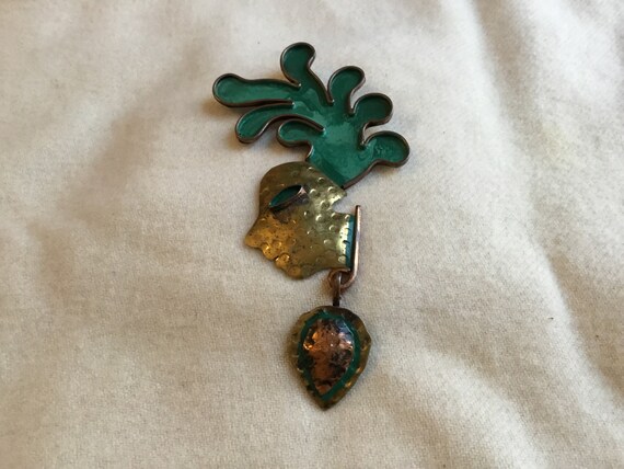 Vintage Casa de Maya brass copper Green enamel Face w/headdress Mexican Brooch/Pendant View 3