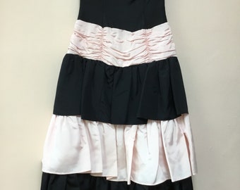 Gunne Sax by Jessica McClintock vintage 1980's black pink tiered GOWN with bow