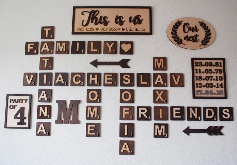 4x4 Wooden scrabble tiles wall art, Family scramble letters sign, Wood family name personalized imagen 2