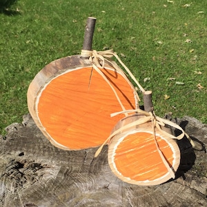 Log Slice Pumpkins / Wood Slice Pumpkins / Wooden Pumpkins / Fall decor / Halloween decor / Thanksgiving decor / Home decor/FREE SHIPPING