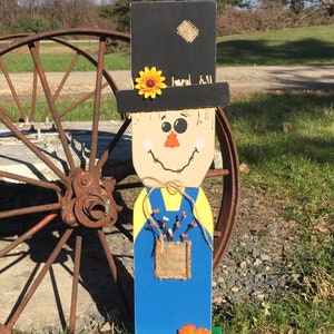 Tall Wooden Scarecrow/Fall Wooden Scarecrow/Scarecrow sign/fall decor/Halloween/Thanksgiving decor/home decor/porch decor/FREE SHIPPING