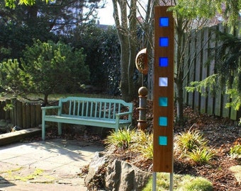 Gartenskulptur aus Holz und Glas. Gartendekoration als Unikate handgemacht und wetterfest.