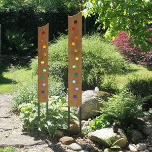 Gartenskulptur aus Holz und Glas. Gartendekoration als Unikate handgemacht und wetterfest. Bild 3