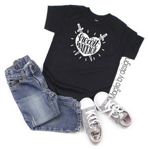 Camiseta de guerrero del corazón / Concientización sobre la cardiopatía congénita (CHD) / Camiseta de concientización sobre la cardiopatía congénita (CHD) / Diseño dibujado a mano / Guerrero del corazón