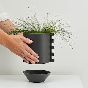 Zip Feature Planter