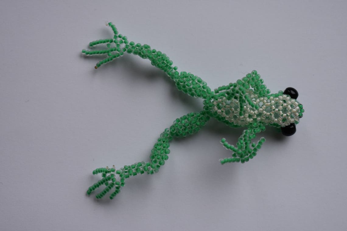 Green beaded frog. Gift for frog lover. 3d Beaded keychains Etsy