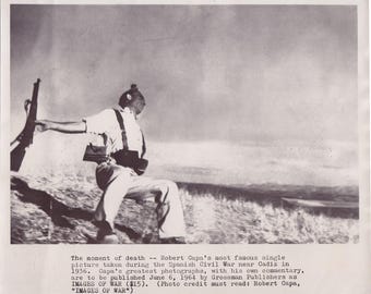 Robert Capa press photo, Falling Soldier, photojournalism war photography, Magnum Photos, Life Magazine photographer, iconic photo