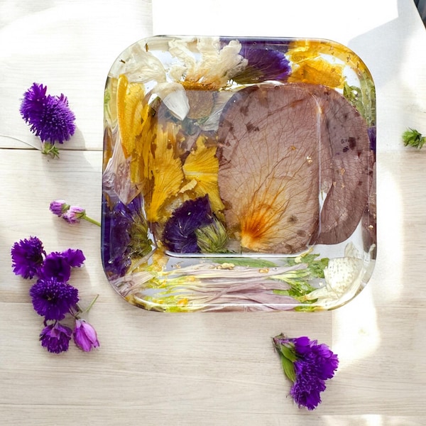 Custom Flower Petal Trinket Dish: Wedding, Memorial Keepsake (2x2")
