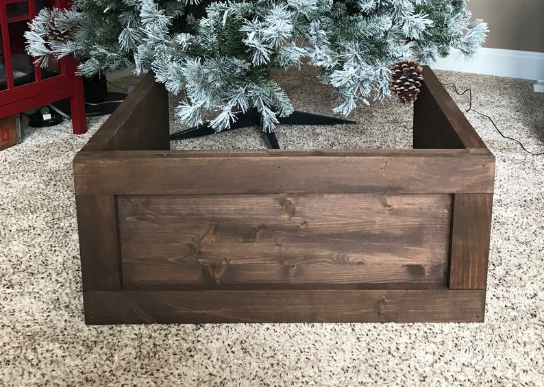 Wooden Tree Skirt 