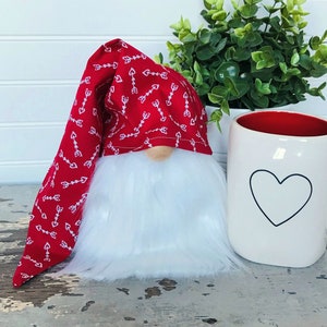 Red & White Arrows Valentines Day Slouchy Hat Gnome. Valentines Gnome, Farmhouse Decor, Tiered Tray Decor, Tiered tray Gnome, Love Gnomes