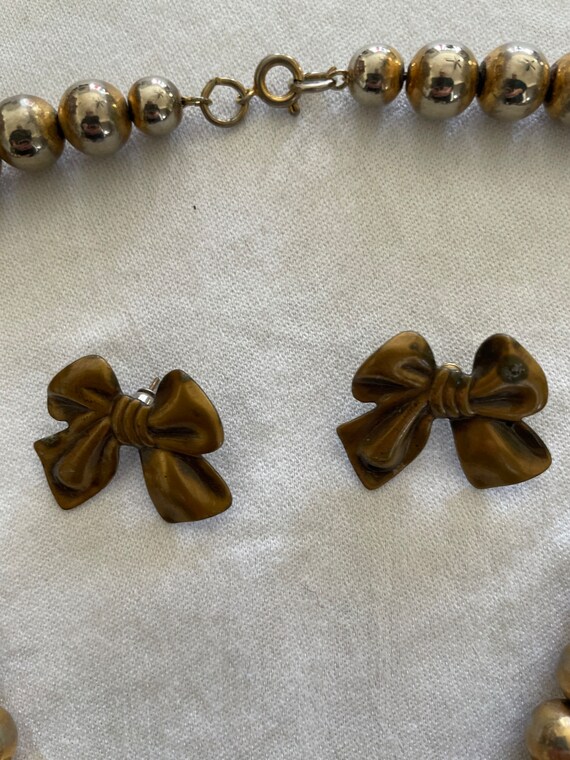80s Bow necklace and matching earrings goldtone - image 3