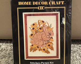 Paragon Vtg Needlepoint Stitchery Home Decor Craft Kit #7005 Bunny Rabbit NEW