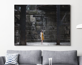 Esperando algo - Fotografía de Bellas Artes - Home Decor Photo Print