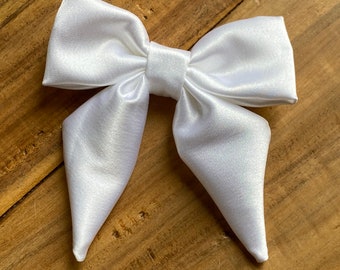 White satin hair bow, baby bow, bow, white bow, satin