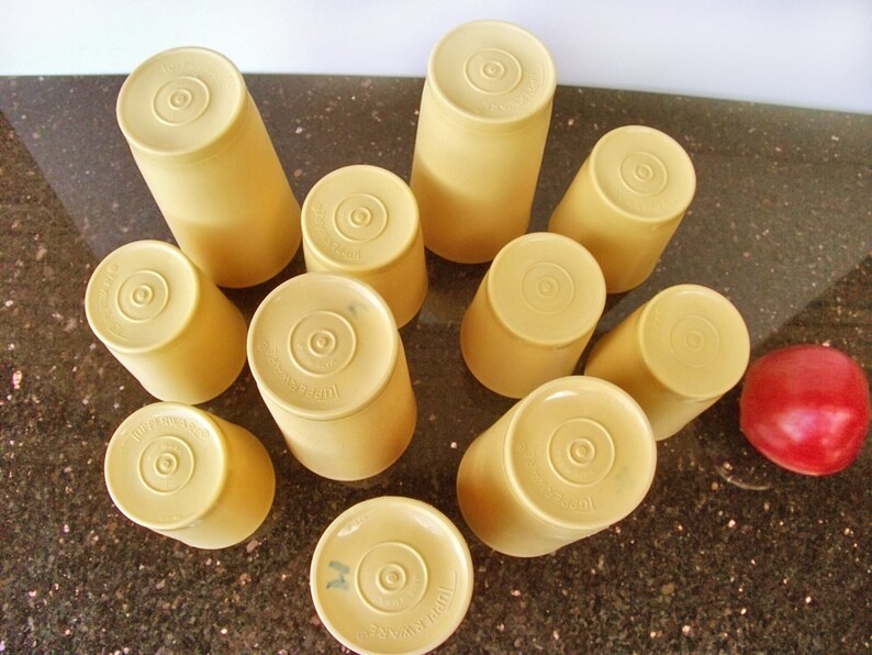 Set of 11 Tupperware Tumblers | (6) 6oz Tumblers ans (5) 12oz Tumblers Included | Vintage 1970's Tupperware | Camping Drinkware | Midcentury bild 6