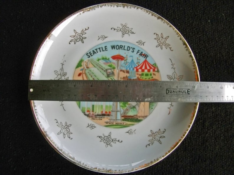 World/'s Fair Souvenir The Century 21 Exposition 1962 Space Needle Washington State Science Pavilion Seattle World/'s Fair Plate