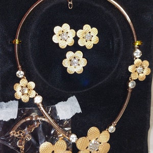 Beautiful golden jewelry set