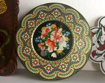 Vintage Biscuit Tin / Floral Decorative Tin / Tea Tin