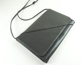 Vintage Clutch Purse / 1980s Style Vintage Vinyl Crossbody Bag