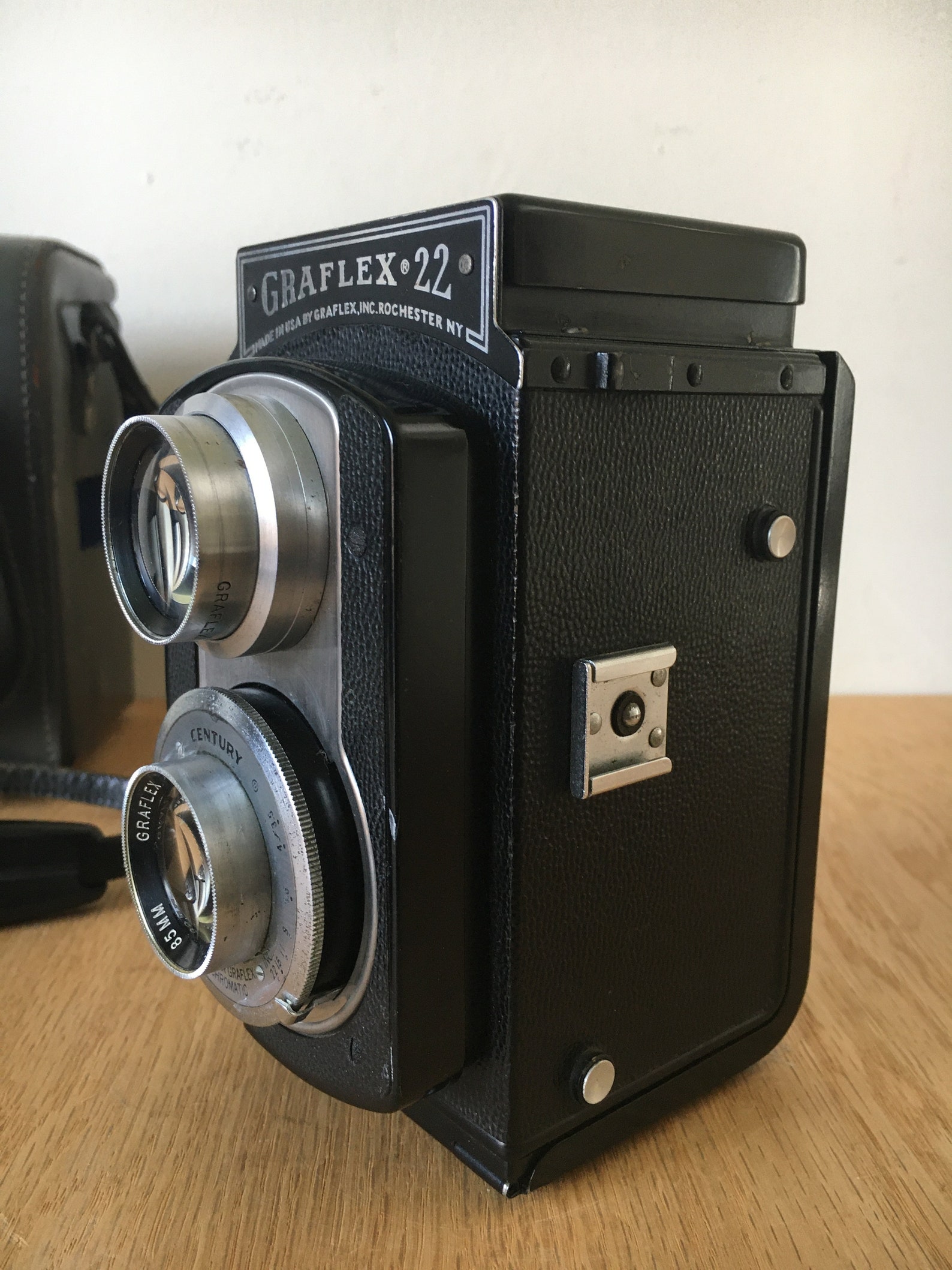 Graflex 22 TLR medium format film camera With Carry Case Etsy