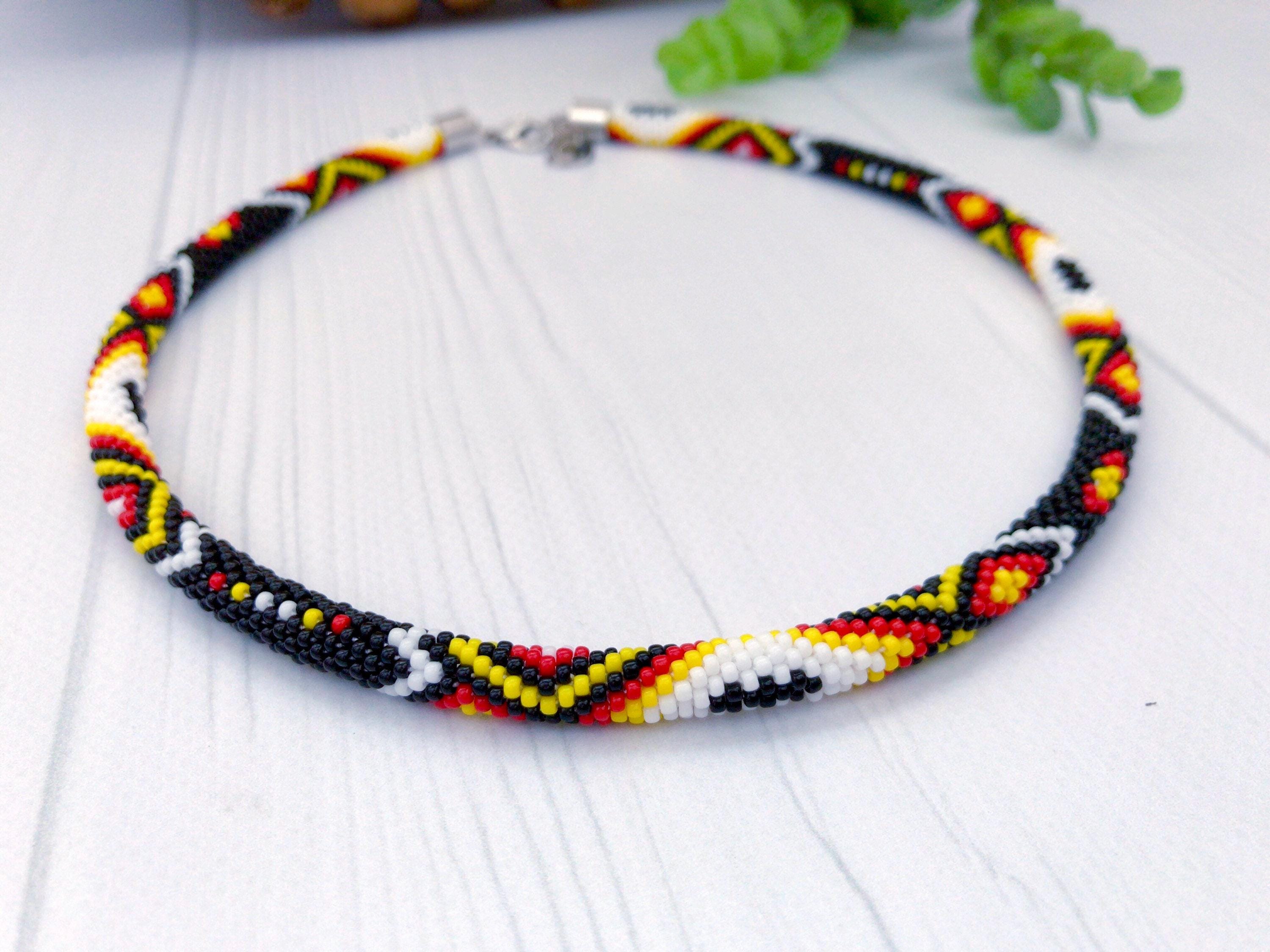 8 Chain Link Crochet Necklaces That Are Unique and Fun 3 Native Style Beaded Choker Necklace Crochet Pattern