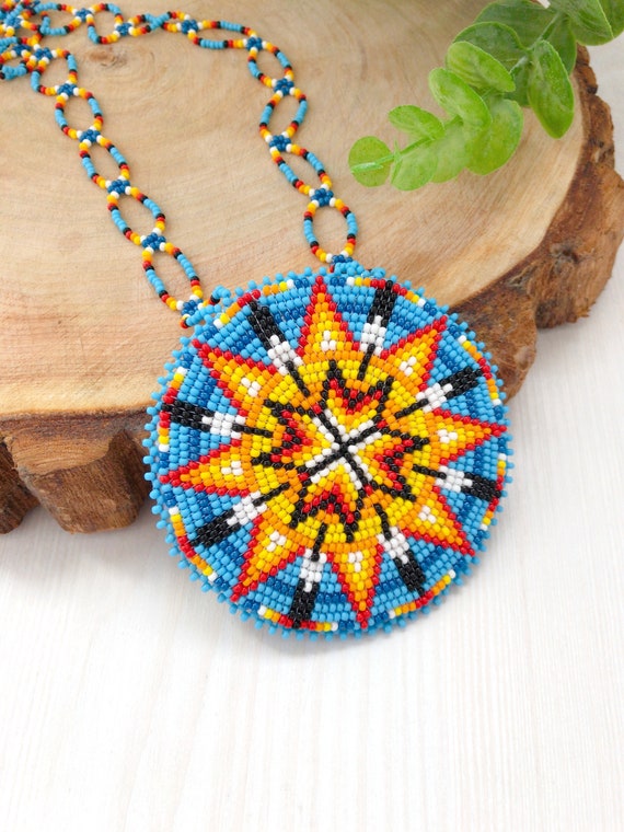 Medallón de étnicos Collar de estilo nativo Colorido Etsy México