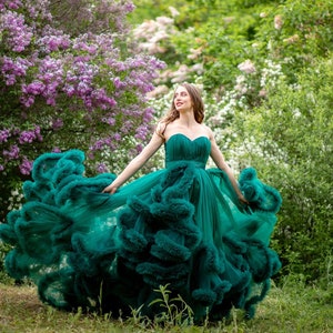 Emerald Green Ball Gown For Photoshoot, Fairytale Tulle Ball Gown, Flying Dress For Photoshoot, Adult Princess Tutu Gown, Fantasy Gown