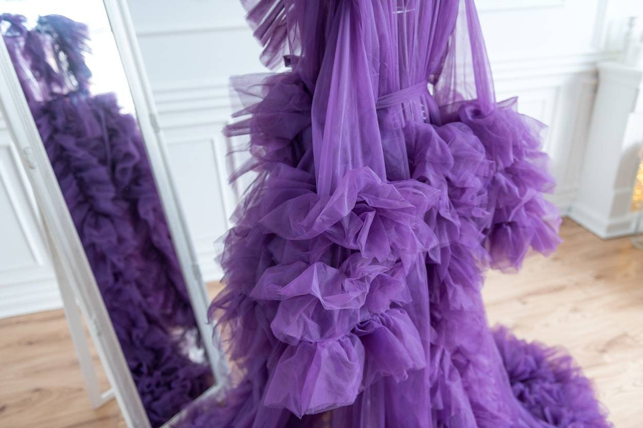Boudoir Dressing Gown, Luxury Widow Robe, Maternity Photoshoot Dress, Old  Hollywood Robe, Purple Maternity Fluffy Gown, Pregnancy Puffy Gown - Etsy