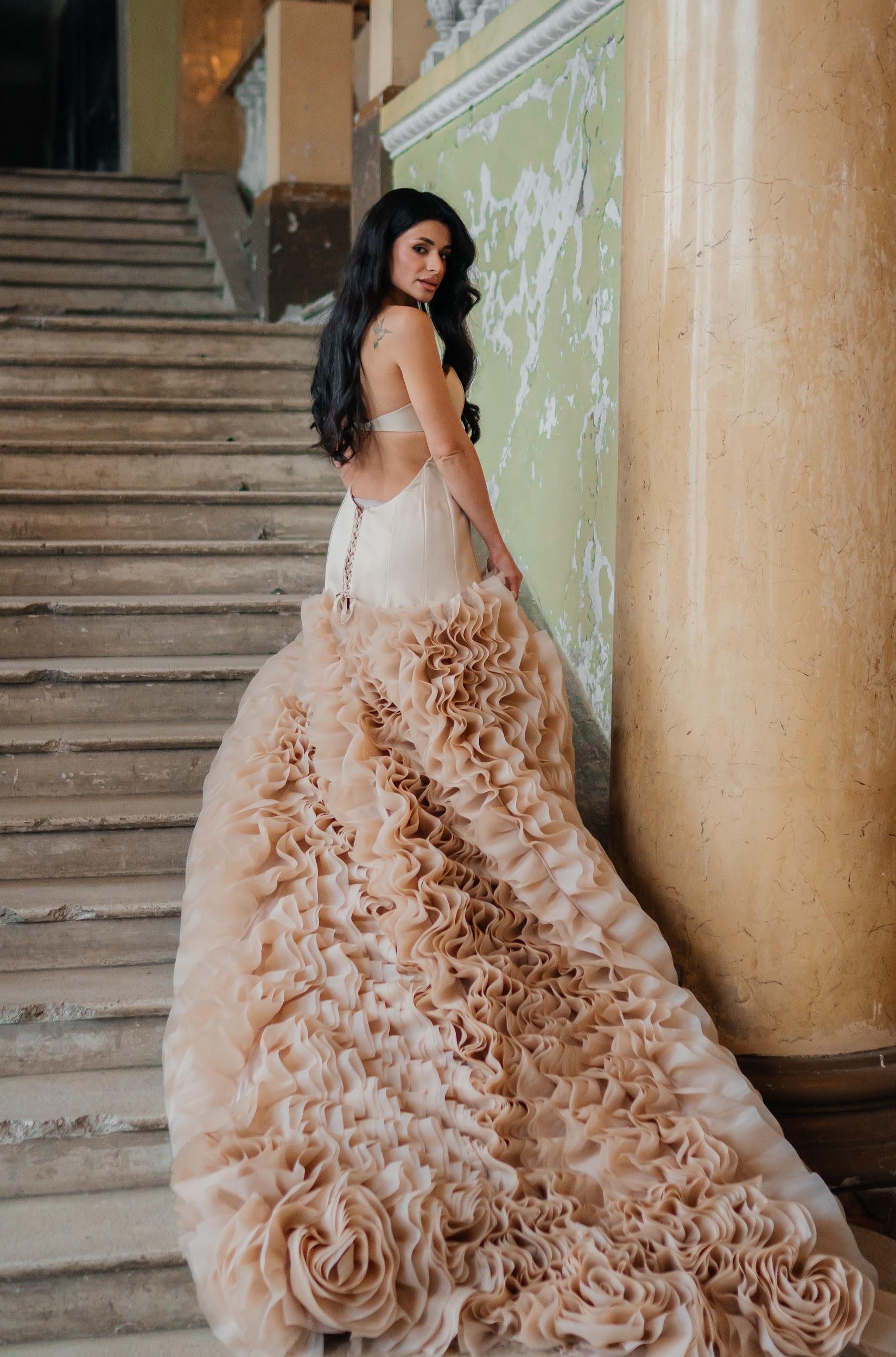 champagne organza wedding dress Champagne Wedding Dress Boho, Organza Ruffle Bridal Gown, Mermaid Wedding Gown With Open Back, Couture Bridal Photoshoot Gown, Heritage
