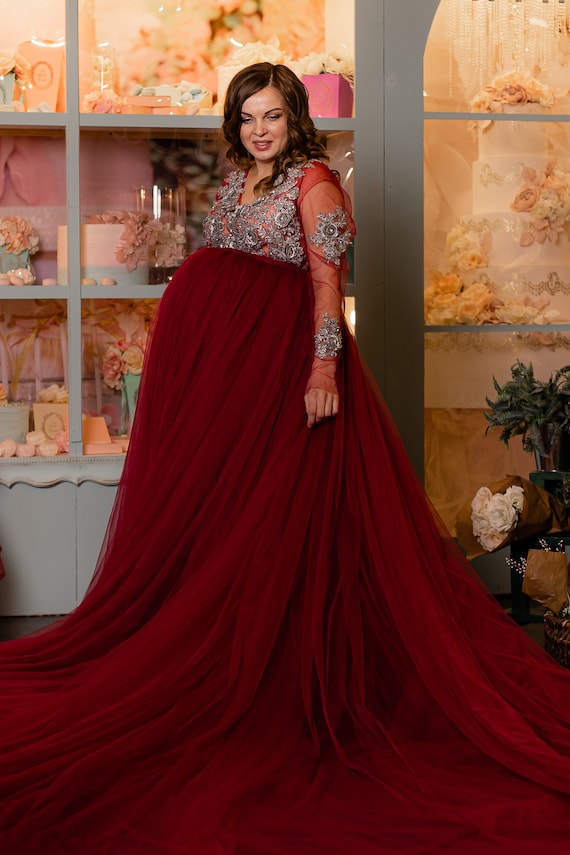 Pregnancy dress near me 2025