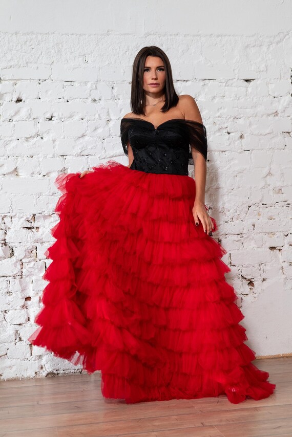 red and black tulle dress Burgundy Black Lace Strapless Gothic Ball Gown  Embroidered Tulle Full Skirt Evening Dress Gothic Bridal Dress Plus Size